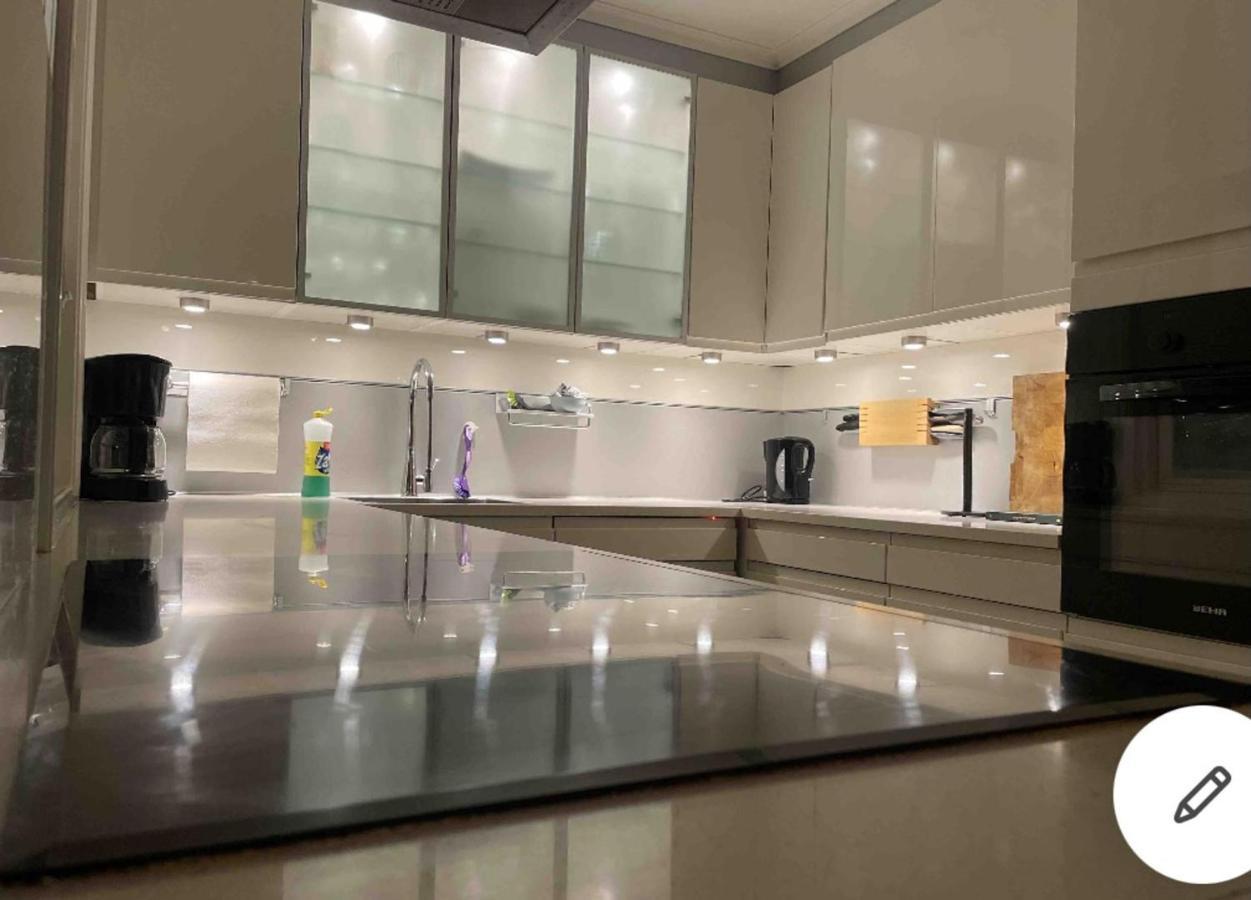 Beautiful 5-Bed Villa In ماندال المظهر الخارجي الصورة