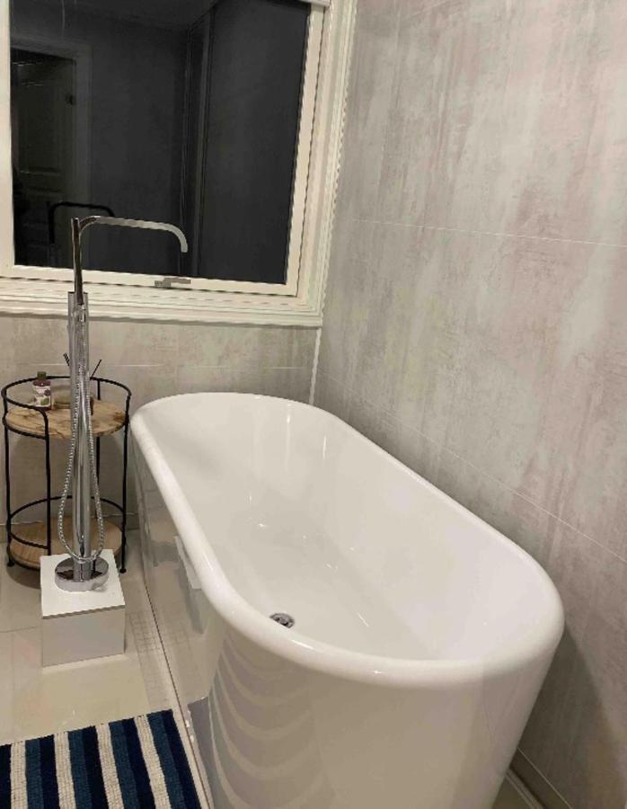 Beautiful 5-Bed Villa In ماندال المظهر الخارجي الصورة